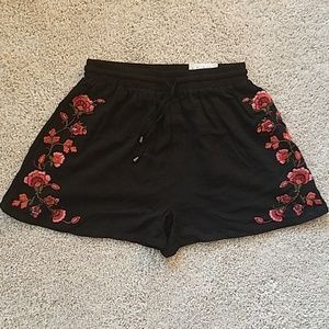 Floral Embroidered Black Elastic Waist Shorts